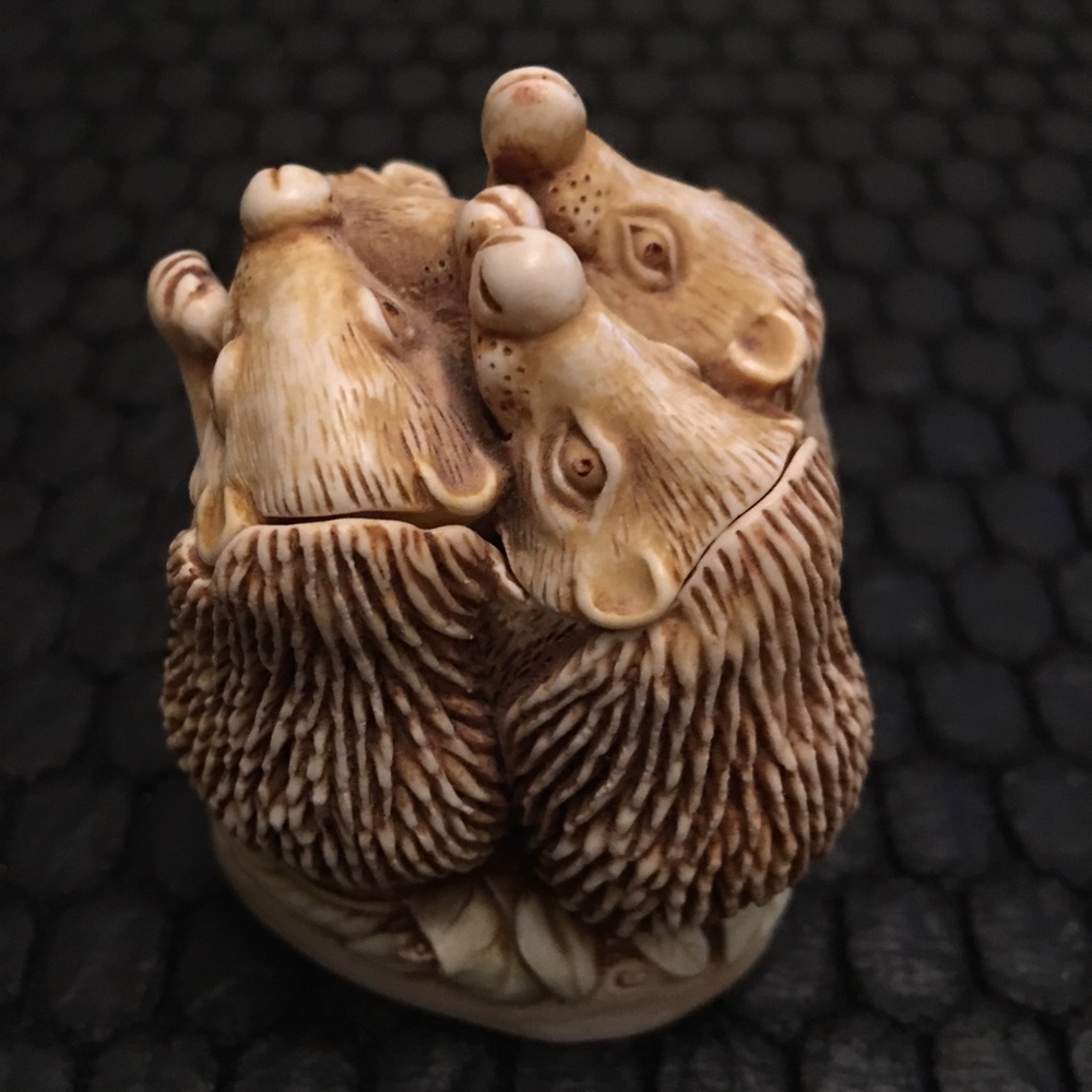 Harmony Kingdom Hedgehog Hug Trinket Box With Box
